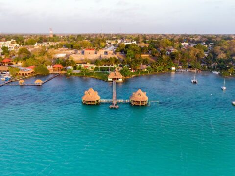 High Taxi Prices In Cancun Lead Tourists To Walk To The Airport