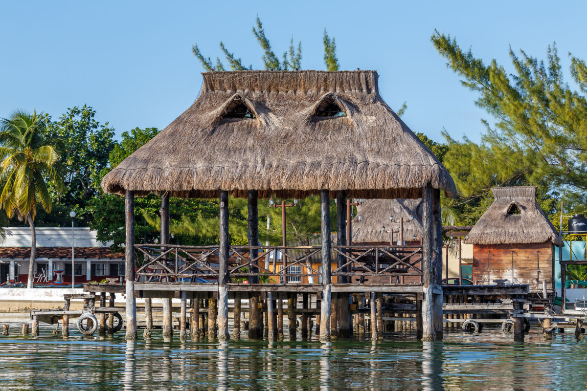 beachfront hut overlooking water in Isla Aguada