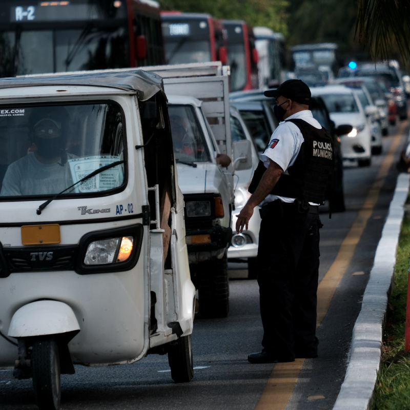 police patrols on traffic in Cancun