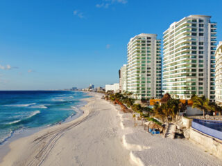 Beautiful Beachfront Resorts in Cancun, Mexico