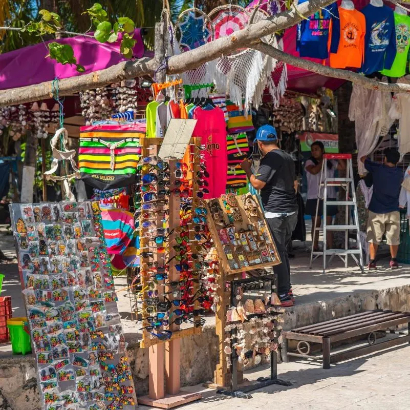 Tourist shopping on Isla Mujeres