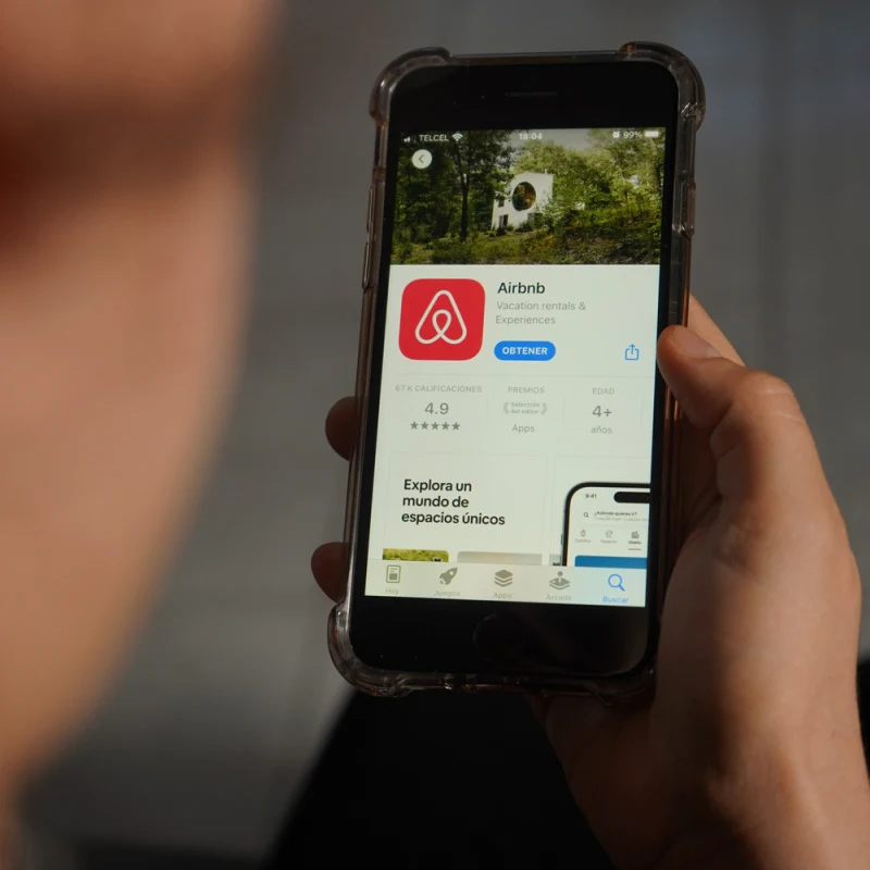 User of Airbnb app