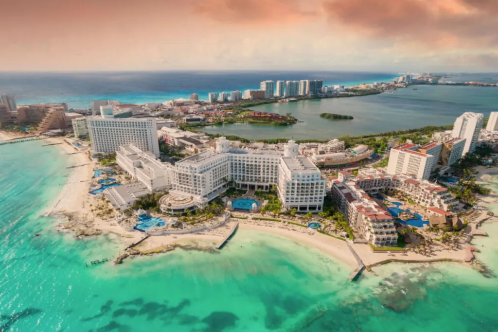 3 Reasons Cancun Is Safer Than Ever For Tourists This Year (1)
