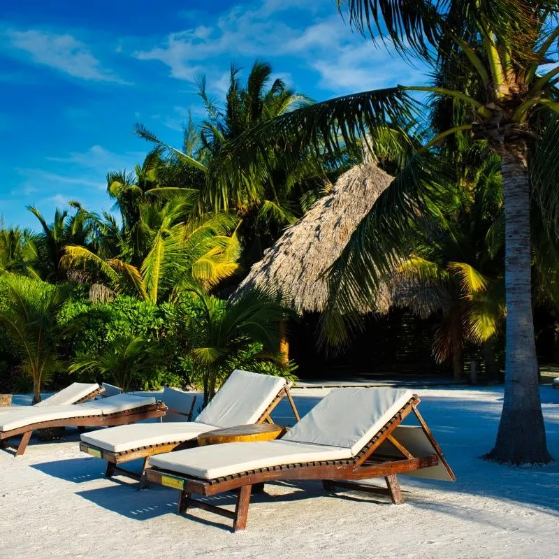 Isla Holbox beach scene