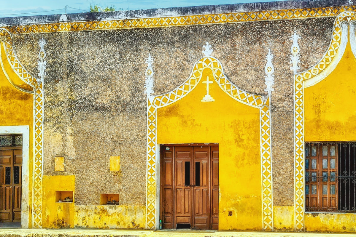 Yellow painted walls of Izamal
