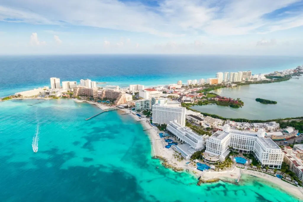These Luxurious Resorts Will Open To Travelers This Year In Cancun And Isla Mujeres (1) (1)