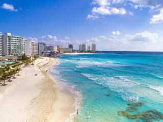 Americans Are Flocking To Cancun And The Mexican Caribbean In Record Numbers According To New Report (1)