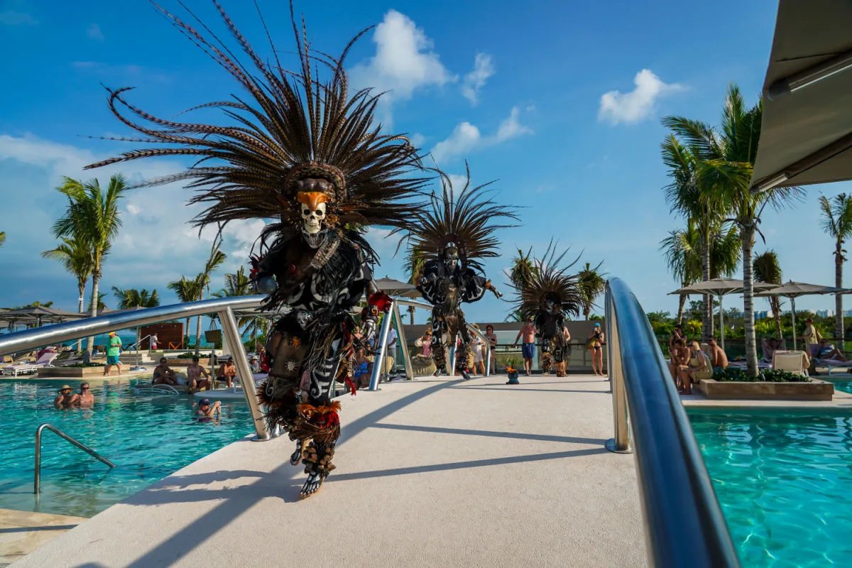 Entertainment at Atelier Playa Mujeres