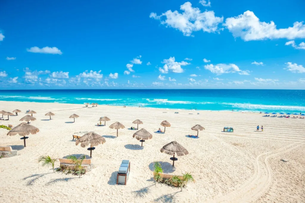 Saharan Dust Paints Cancun&rsquo;s Skies_ But What Does It Mean For Your Health_ (1)