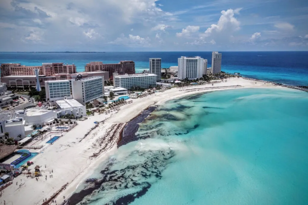 Sargassum Season Begins: What Cancun Travelers Need to Know