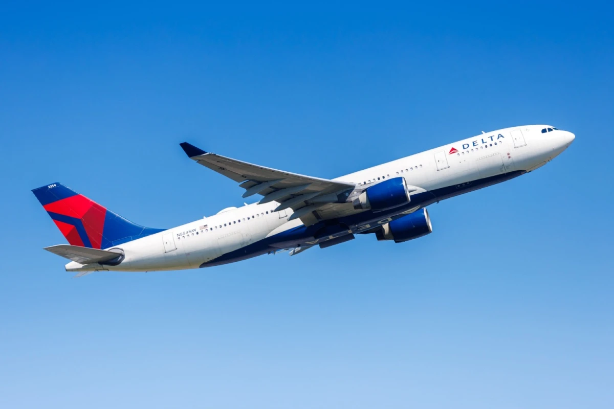 A delta plane headed to the mexican caribbean