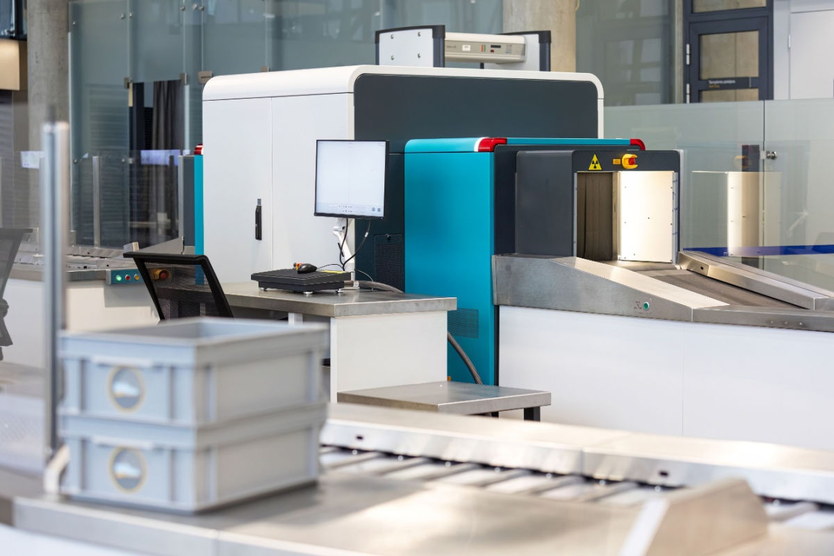 a high tech x ray machine in an airport 