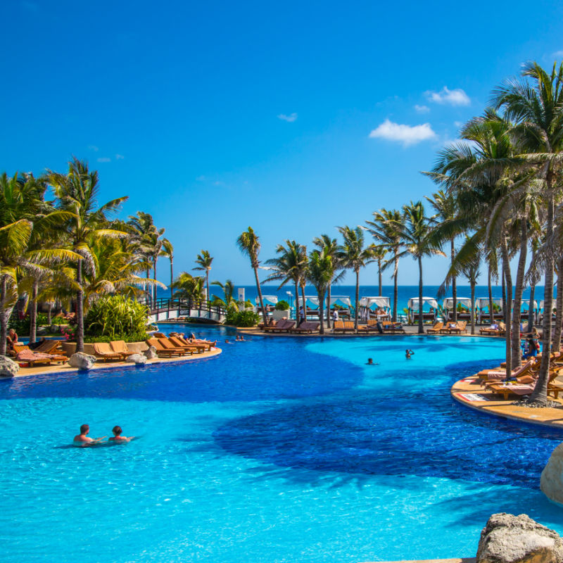 Beautiful Beach Front Pool at a Cancun Resort