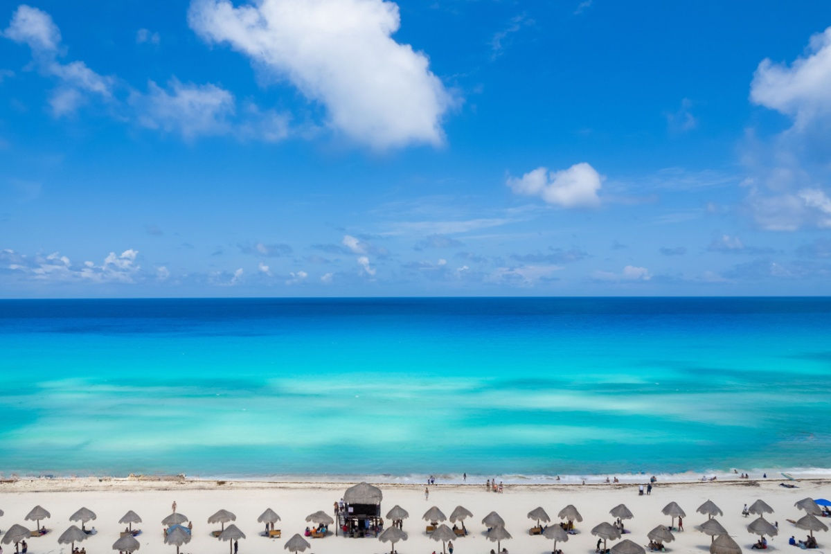 panoramic view of cancun resort area beach 