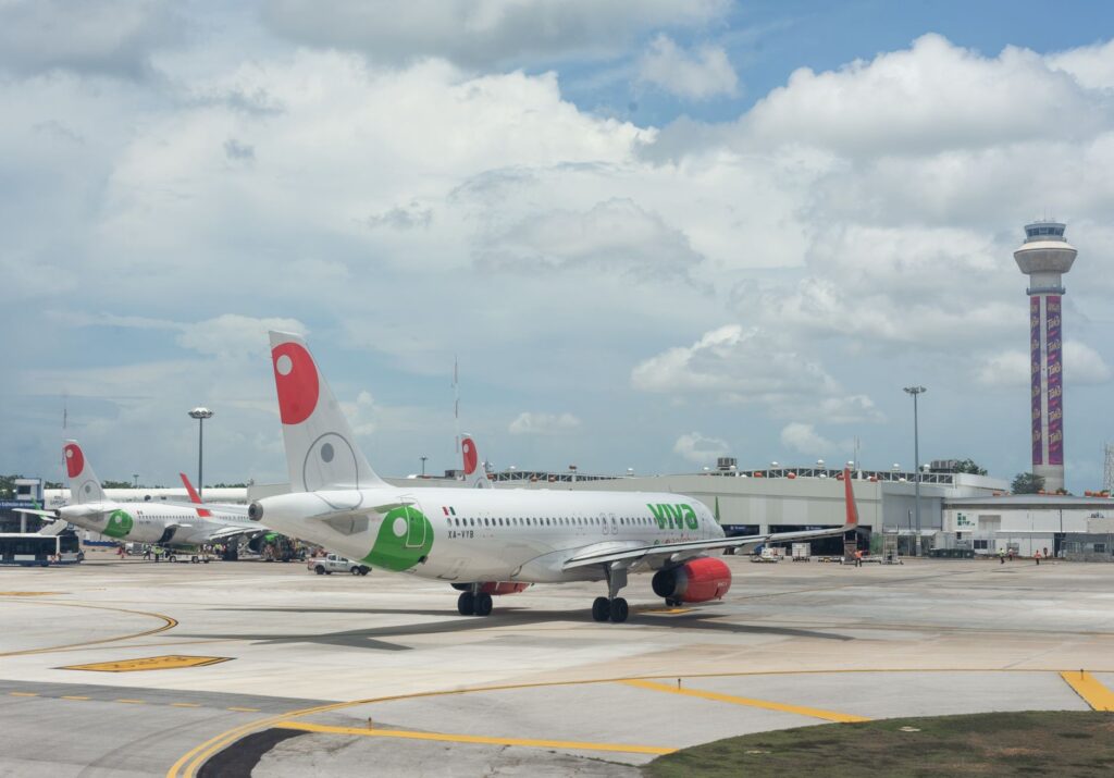 Viva Aerobús at cancun airport. 