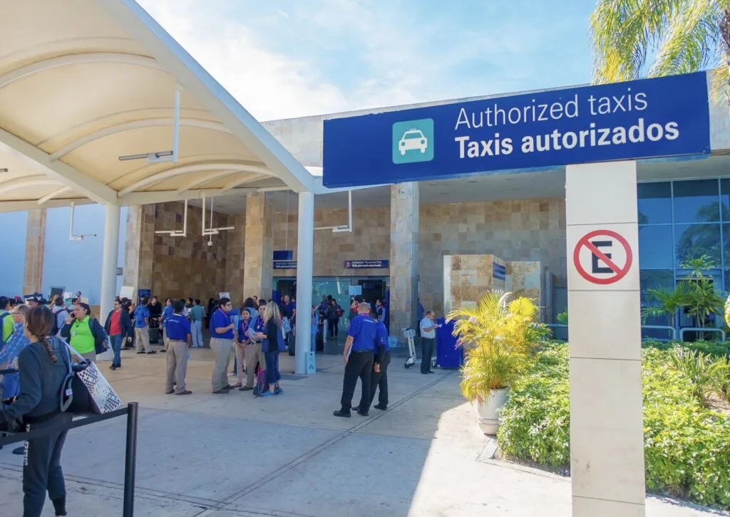 Authorized taxis cancun airport