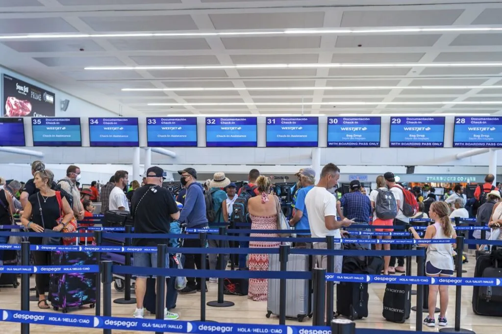 Cancun Prepares for Surge Travelers Urged to Exercise Patience This Easter Break