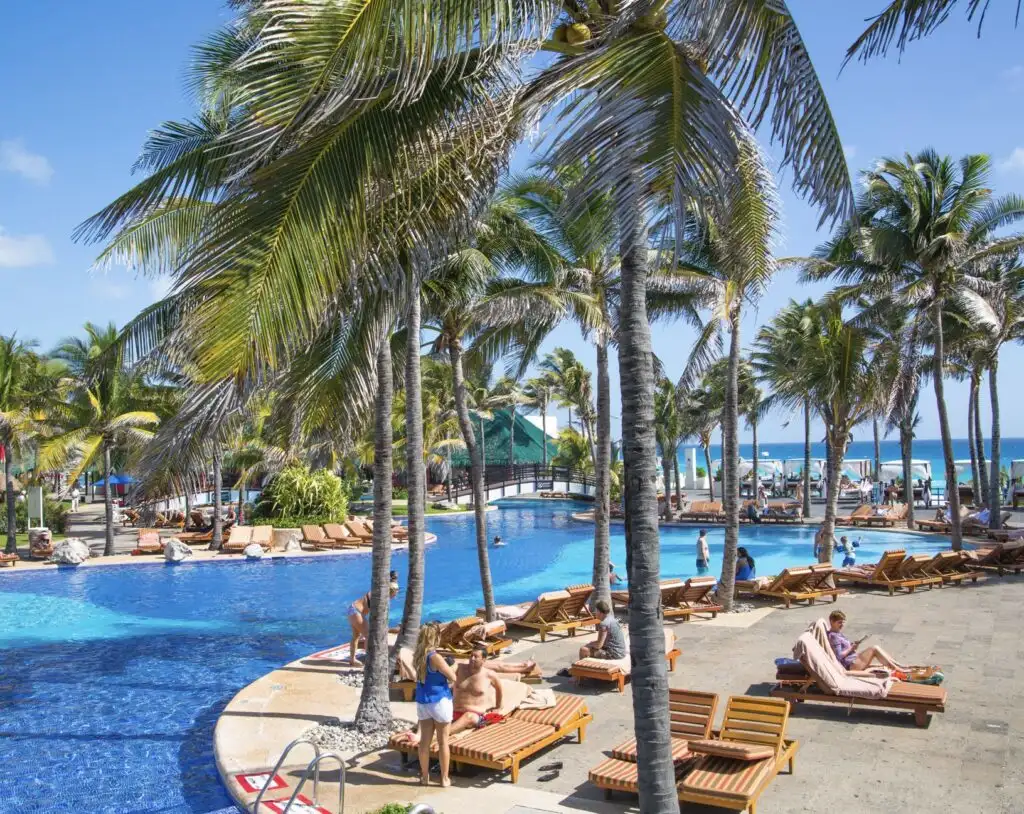 Cancun Tourists Resort