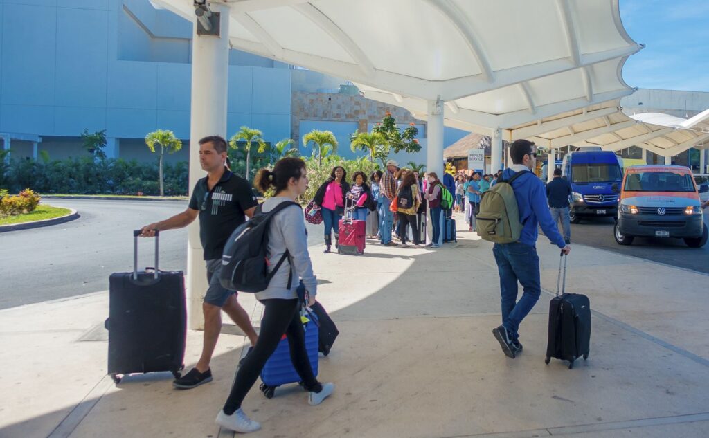 Cancun Travel Alert Taxi Transportation Continues To Cause Significant Traveler Distress