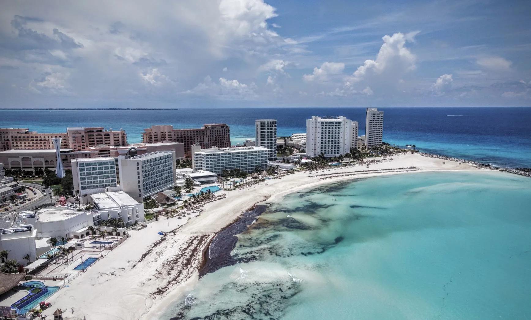 Cancun's Coastal Concerns Intense Sargassum Surge Expected For 2025 and Sustainable Solutions