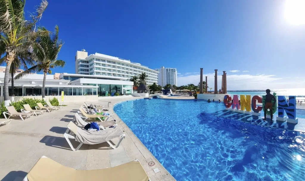 Mexican Caribbean Braces for Easter Tourism Boom 1.3 Million Visitors Expected in Cancun & Riviera Maya