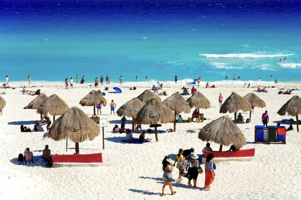 Cancun Beach TOurists