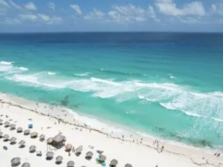 Tourists Visiting Cancun Warned To Be Cautious On All Beaches