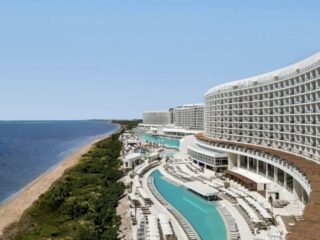 These Are The 2 Newest All-Inclusive Resorts Now Open In Cancun
