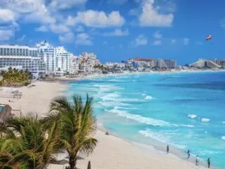 Reports of Fraud Targeting Tourists Increase In Cancun: How To Avoid These Scams
