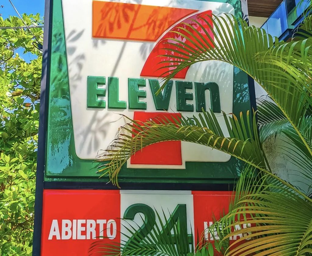 7 eleven sign 24 hours