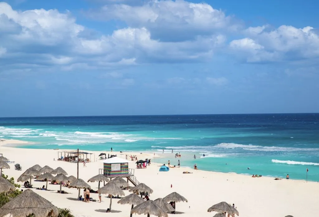 Cancun's Semana Santa Vibe Check: Packed But Not Record Breaking