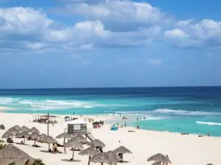 Cancun's Semana Santa Vibe Check: Packed But Not Record Breaking
