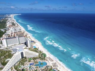 Top 3 All-Inclusive Cancun Resorts With The Best Family Waterparks