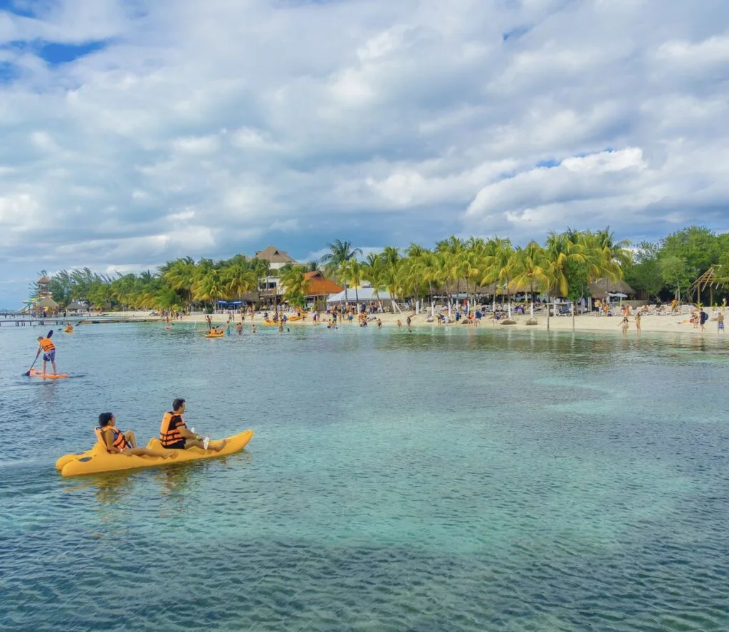 Busy Beach Isla Mujeres Kayak