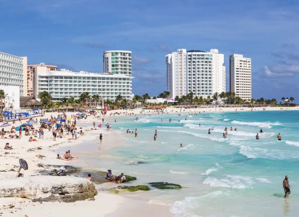Busy hotel zone cancun beach