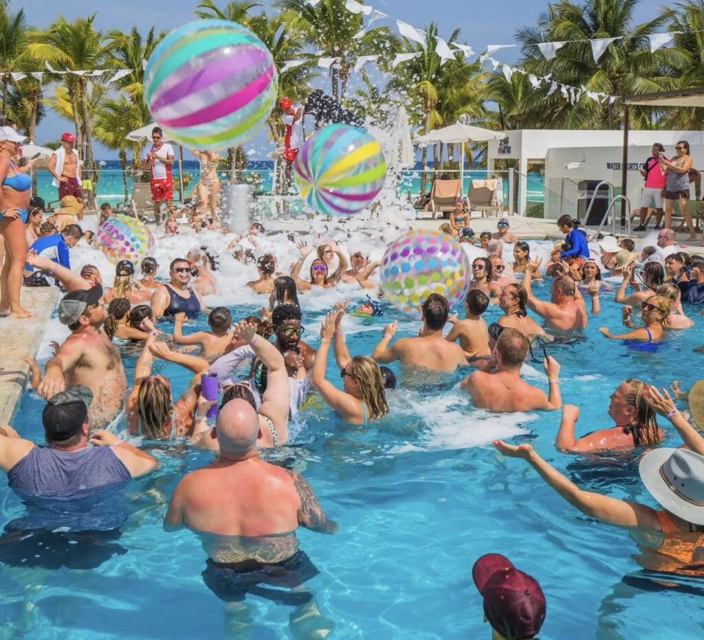 Pool Party Cancun