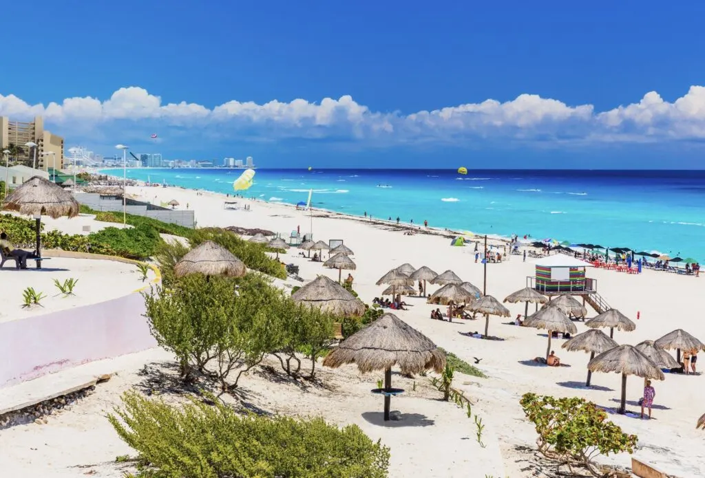 View of hotel zone Cancun from Doplin beach