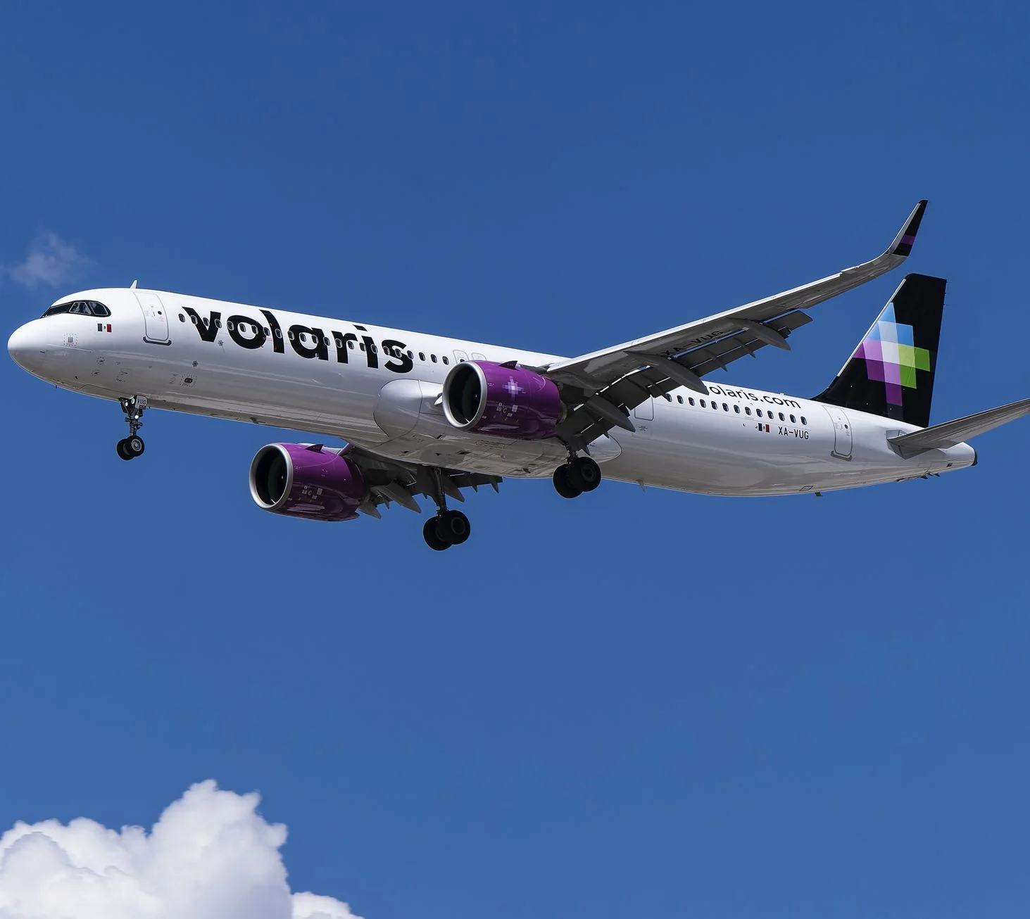 Volaris flight in air
