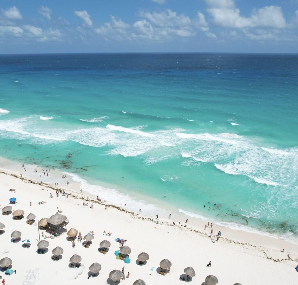 sunny day cancun
