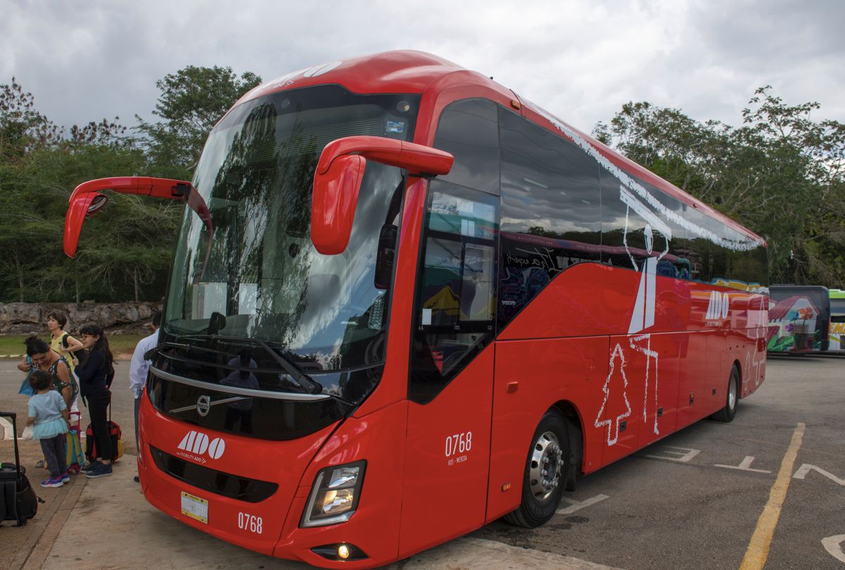 ¡El autobús de $ 7 del aeropuerto de Cancun es un éxito! Demanda SOARS para el transporte de la zona del hotel