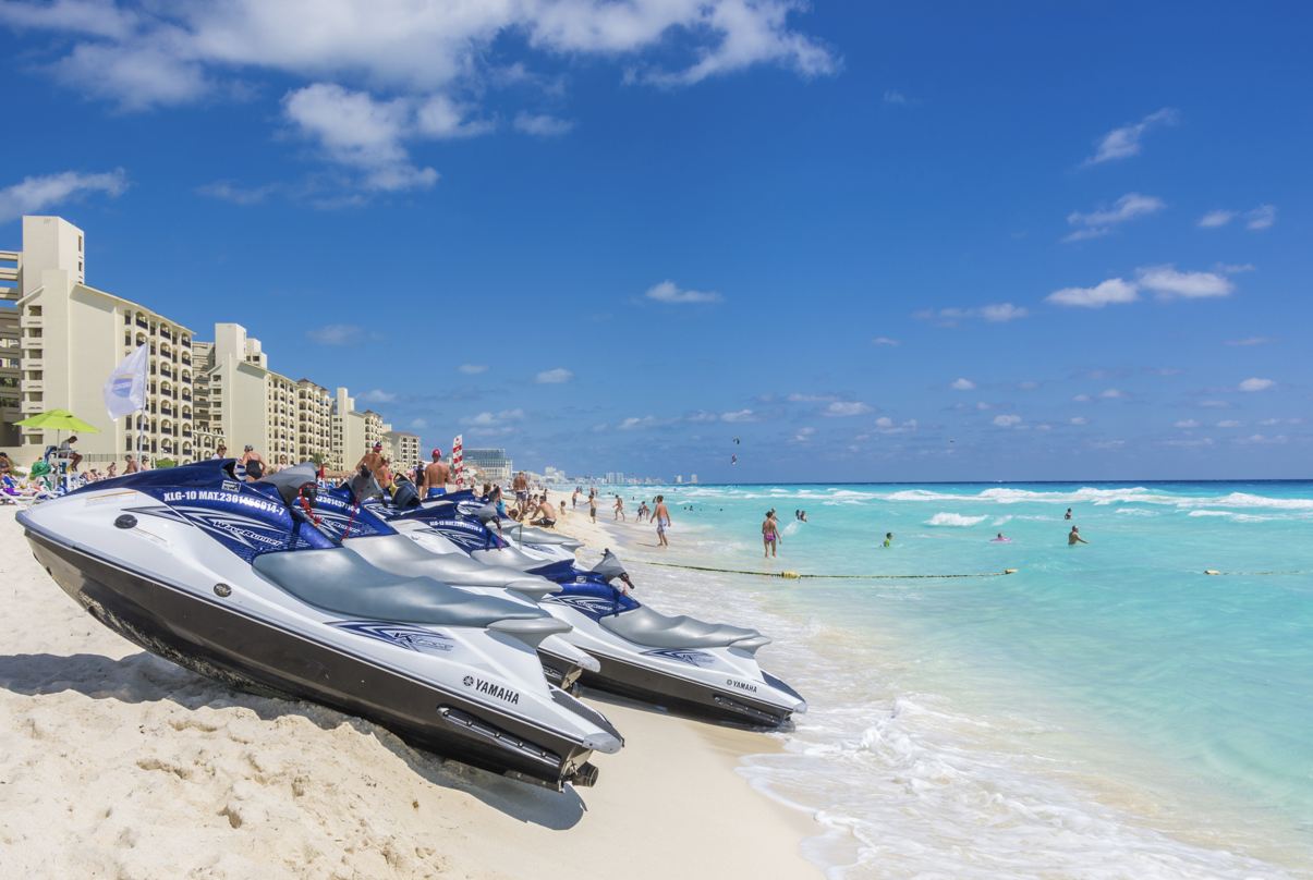 Cancun UV Rays Become Extreme Visitors Urged Caution