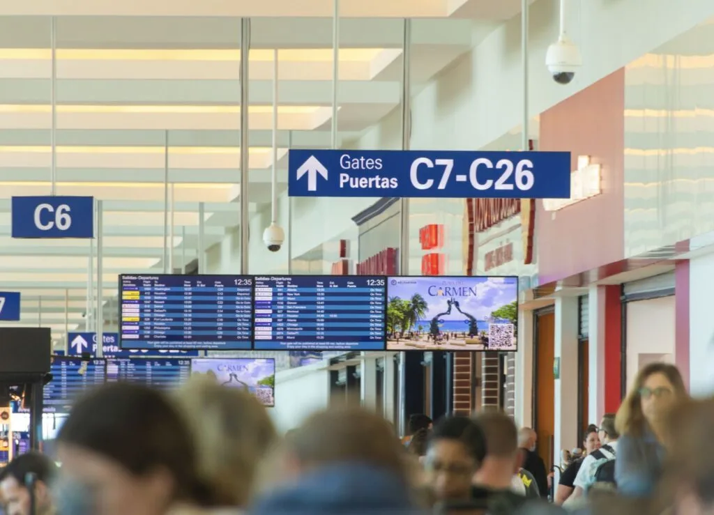 Cancun airport passegers