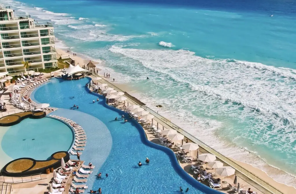 Cancun's Summer Boom New Survey Points to Record-Breaking Tourist Numbers