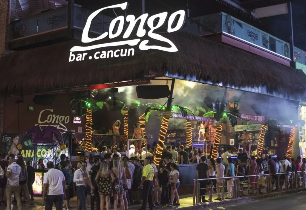 Coco bongo at night