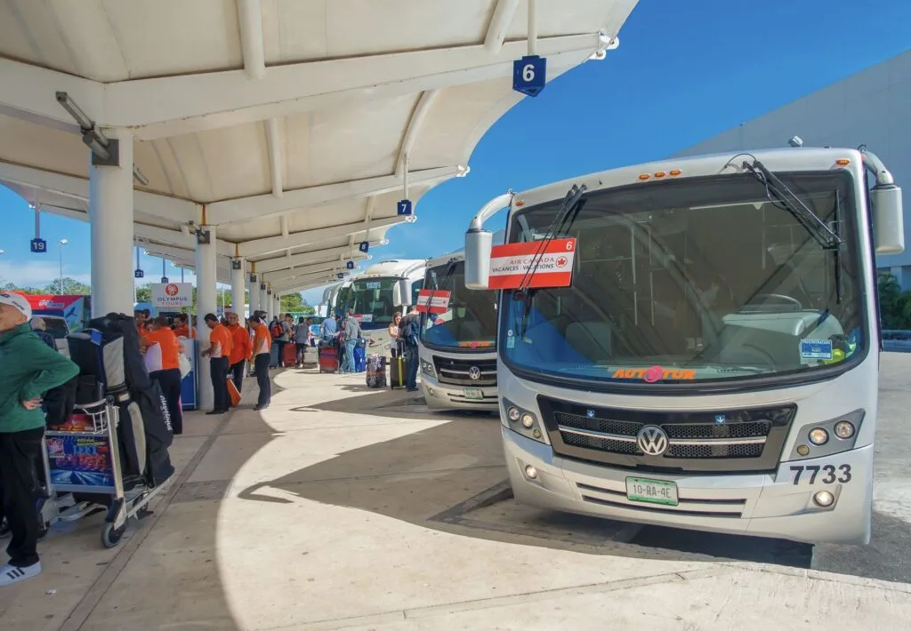 Organized shuttle busses cancun airport