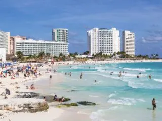 These Are The 2 Busiest International Flights Routes To Cancun (They Will Surprise You!)