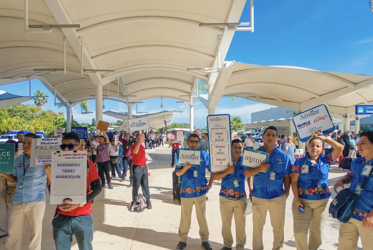 Uber & Taxi Incidents Continue At Cancun Airport According To Reddit, Book In Advance