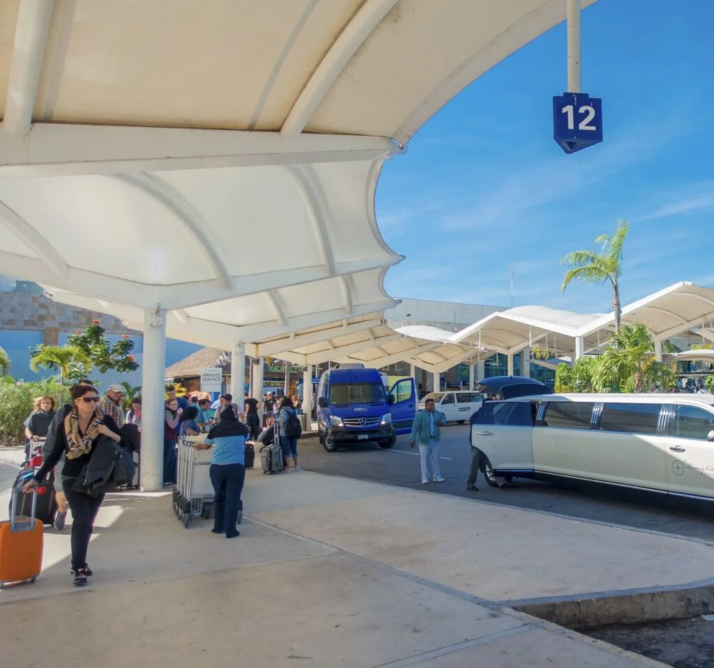 cancun airport arrivals