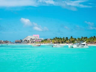 Boats and a yacht in Cancun