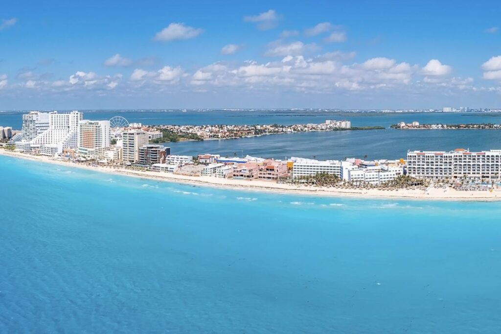 Cancun Sees Robust International Travelers in Early 2025 Despite New Competition